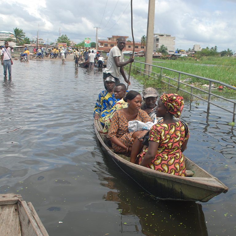 Enhancing climate resilience with smarter data: the role of dynamic social registries