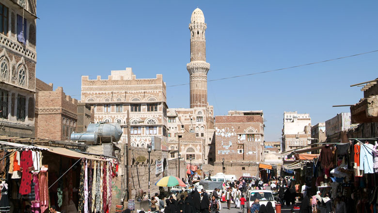 Yemen Country Economic Memorandum Glimmers Of Hope In Dark Times 2023   Mena Yemen Market Old Sanaa 