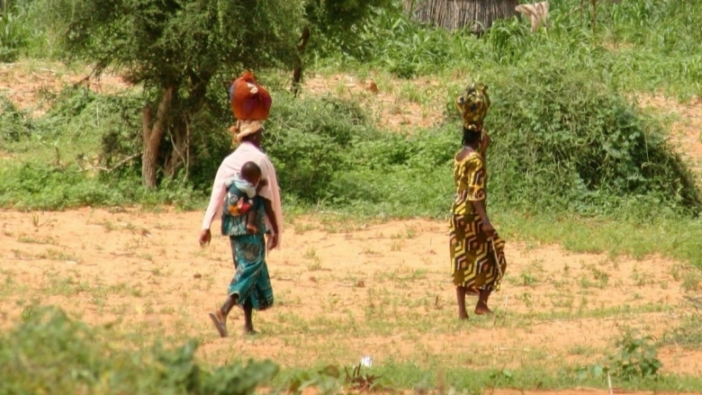 Two women in the surroundings of Niamey, Niger